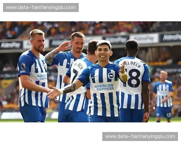 老特拉福德的红色风暴与伊蒂哈德的蓝色狂潮：曼联vs曼城，一场载入史册的足球史诗